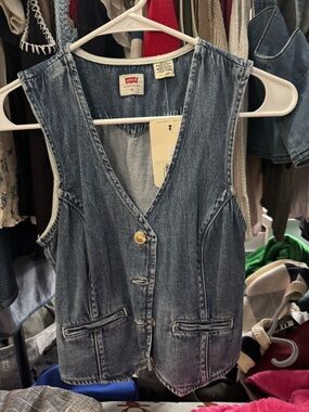 Levi’s denim vest
